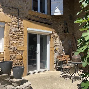  Appartement Petit Aux Portes Du Beaujolais